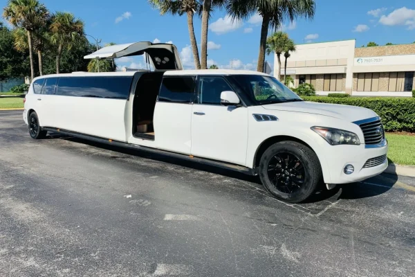 INFINITI Atlantis White Limousine Chauffeur Service