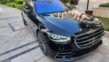 Black Mercede Benz S Class 2025 front gril view